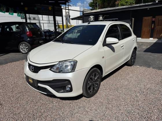 TOYOTA ETIOS 1.3 X 16V FLEX 4P AUTOMÁTICO TOYOTA ETIOS 1.3 X 16V FLEX 4P AUTOMÁTICO